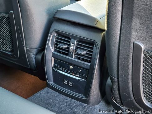 Used 2021 BMW 330i xDrive 330i xDrive w/ Convenience Package image 29