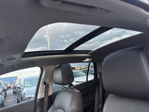 Certified 2019 Buick Envision Essence AWD/4WD image 11