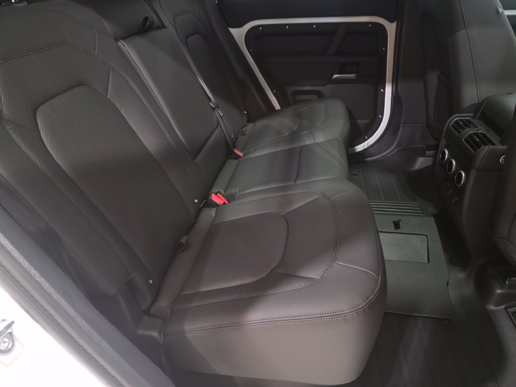 New 2026 Land Rover Defender 110 S AWD/4WD image 13