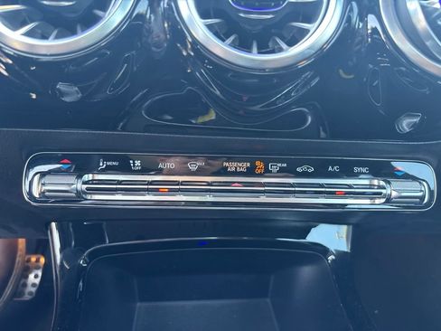 Used 2022 Mercedes-Benz CLA 250 image 27