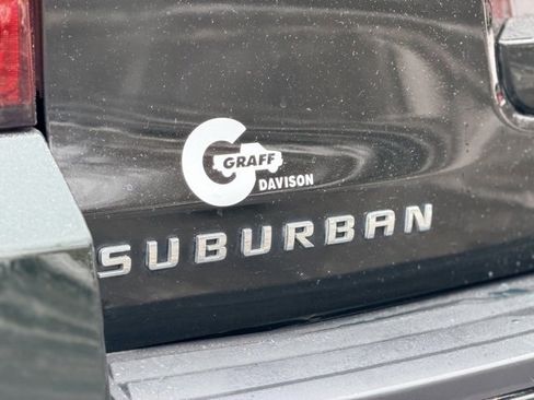 Used 2016 Chevrolet Suburban LT image 32