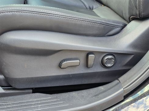 Used 2025 Subaru Outback Touring w/ Tech Package 3 image 3