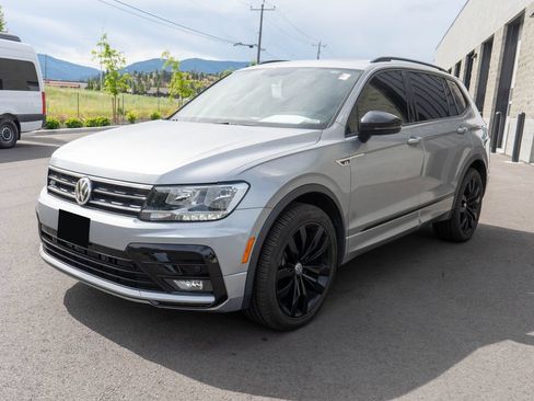 Used 2021 Volkswagen Tiguan SE R-Line FWD image 3