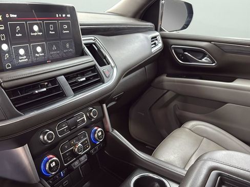 Used 2022 GMC Yukon XL SLT w/ SLT Luxury Package image 19