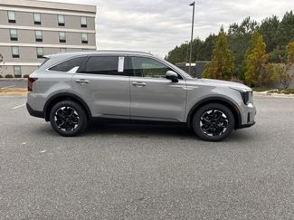 New 2026 Kia Sorento S video 2