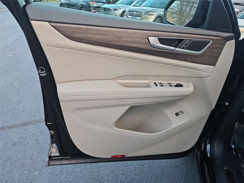 New 2026 Volkswagen Atlas SEL image 11