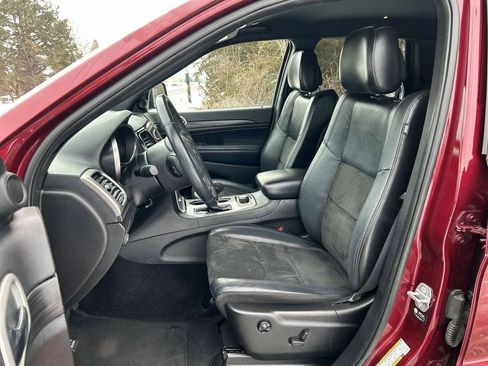 Used 2022 Jeep Grand Cherokee Laredo X AWD/4WD image 11