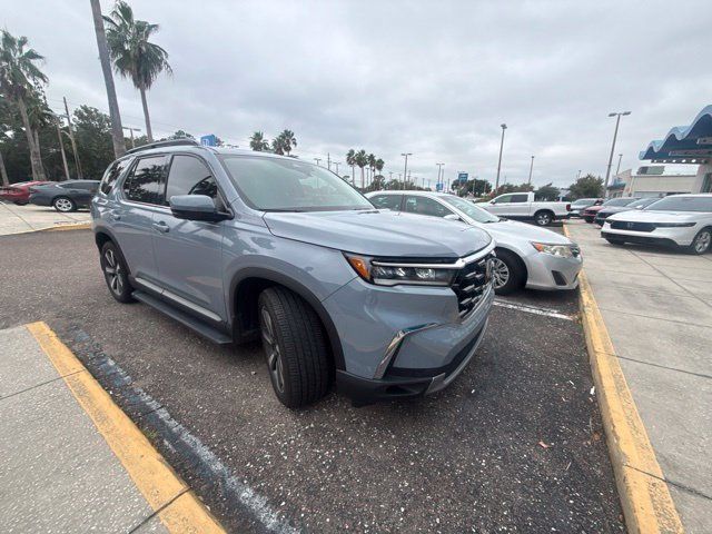 Certified 2025 Honda Pilot Elite image 1