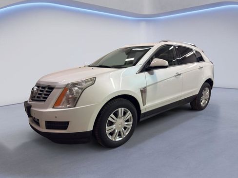 Used 2015 Cadillac SRX Luxury image 3