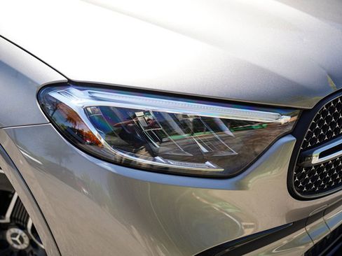 Used 2024 Mercedes-Benz GLC 300 4MATIC w/ AMG Line image 7