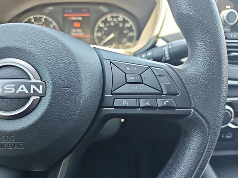 Used 2024 Nissan Altima 2.5 S FWD image 17