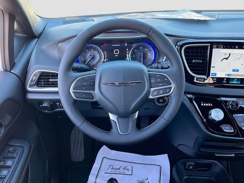 New 2026 Chrysler Voyager LX image 21