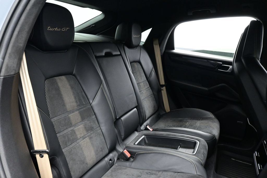 Used 2023 Porsche Cayenne Turbo GT AWD/4WD image 17