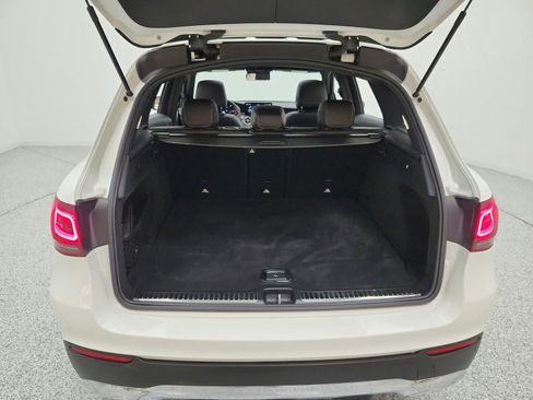 Used 2022 Mercedes-Benz GLC 300 image 21