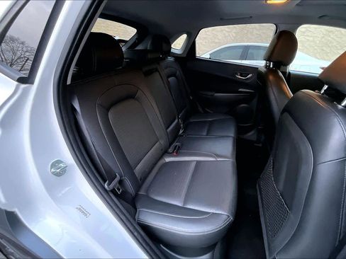 Used 2021 Hyundai Kona Limited image 19