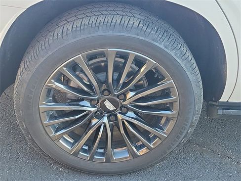 Used 2024 Cadillac Escalade Sport w/ LPO, ONYX Package image 7