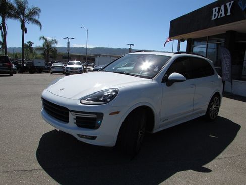 Used 2016 Porsche Cayenne GTS AWD/4WD image 2
