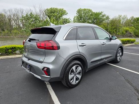 Used 2022 Kia Niro LX FWD image 7