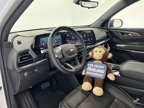 New 2026 Chevrolet Traverse High Country image 9