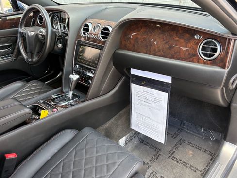 Used 2018 Bentley Flying Spur V8 AWD/4WD image 43