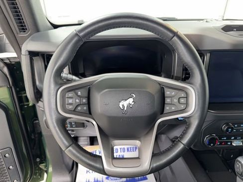 Used 2025 Ford Bronco Badlands AWD/4WD image 14