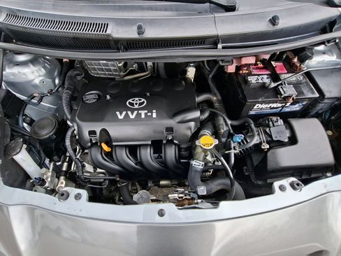 Used 2009 Toyota Yaris 2-Door Hatchback FWD image 21