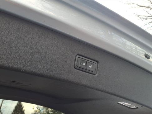 Used 2022 Audi Q7 Premium Plus w/ Premium Plus Package image 19