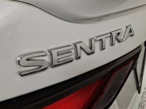 Used 2023 Nissan Sentra SR w/ SR Premium Package FWD image 31