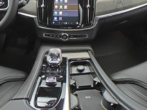 Used 2025 Volvo S90 B6 Ultra w/ Lounge Package image 13