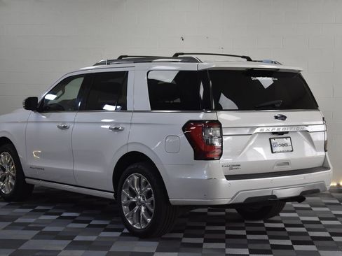 Used 2019 Ford Expedition Platinum image 3
