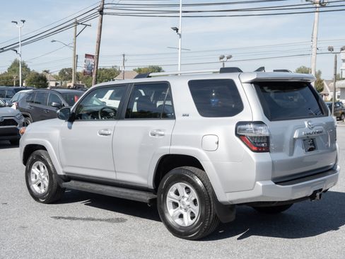 Used 2024 Toyota 4Runner SR5 image 9