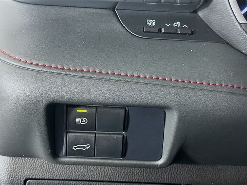 Used 2021 Toyota Highlander XSE FWD image 17