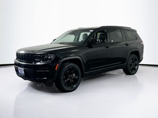 Used 2023 Jeep Grand Cherokee L Limited w/ Black Appearance Package AWD/4WD video 1