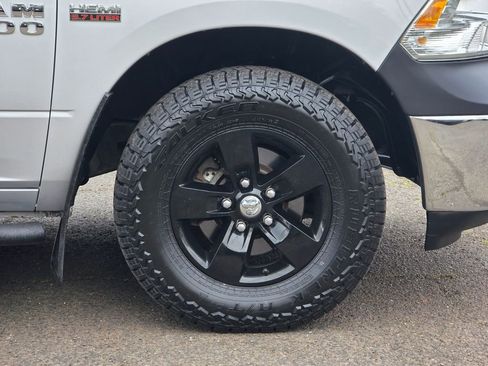 Used 2017 RAM 1500 ST w/ SXT Appearance Group image 27