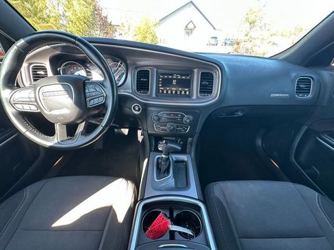 Used 2022 Dodge Charger SXT image 11