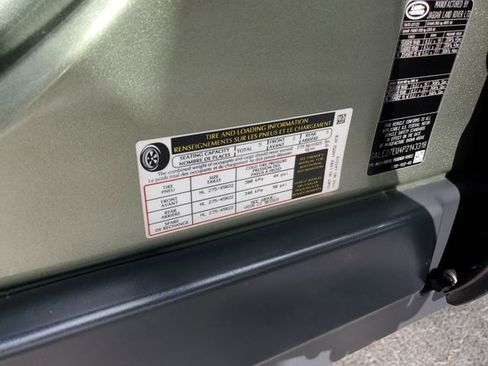 Used 2023 Land Rover Defender 110 X-Dynamic SE image 30