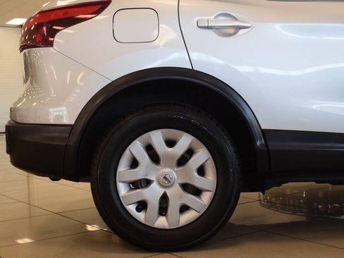 Used 2019 Nissan Rogue Sport S FWD image 39