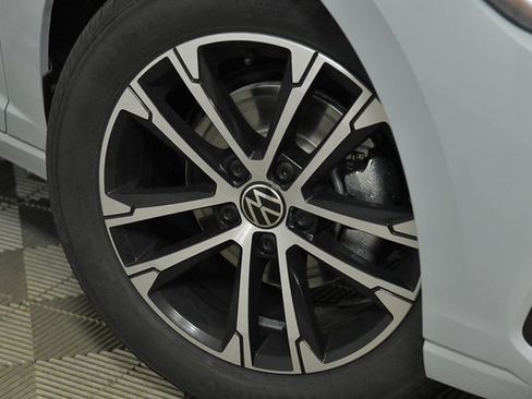 New 2025 Volkswagen Jetta Sport image 3