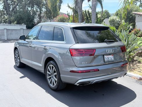 Used 2017 Audi Q7 3.0T Prestige AWD/4WD image 3