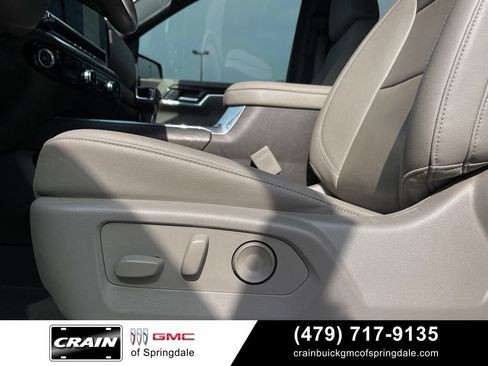 Used 2024 GMC Sierra 1500 SLT w/ SLT Premium Plus Package AWD/4WD image 11