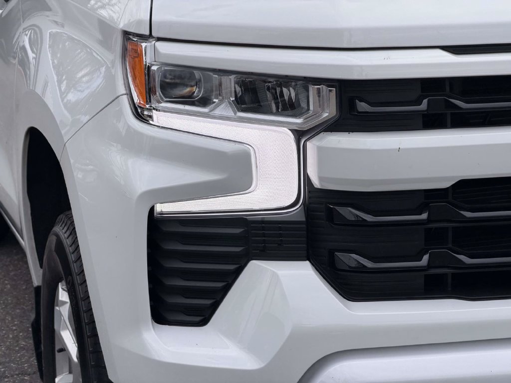 Used 2026 Chevrolet Silverado 1500 RST AWD/4WD image 9