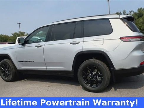 New 2025 Jeep Grand Cherokee L Altitude image 6