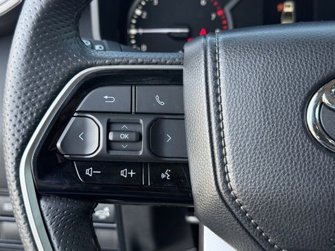 Used 2023 Toyota Tundra Limited image 23