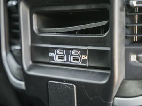 Used 2023 RAM 1500 Big Horn AWD/4WD image 36