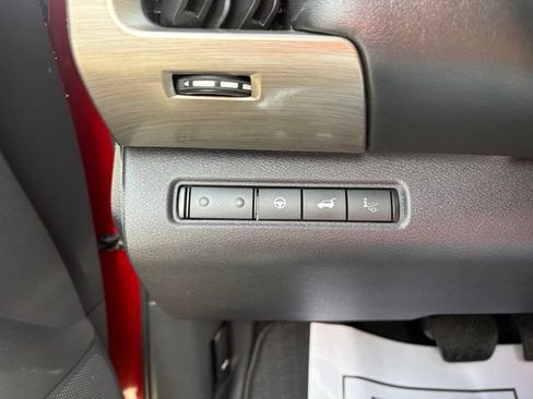 Used 2023 Nissan Pathfinder Platinum AWD/4WD image 25