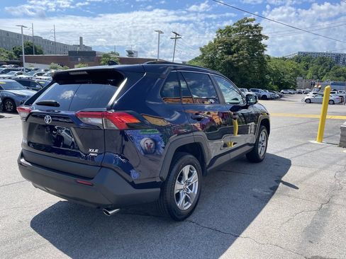 Used 2022 Toyota RAV4 XLE w/ Convenience Package AWD/4WD image 8
