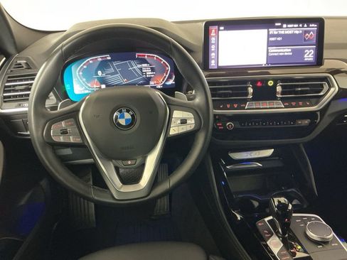 Certified 2022 BMW X4 xDrive30i w/ Premium Package 2 image 9