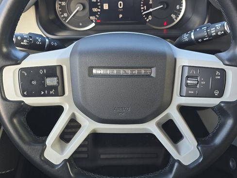 Used 2023 Land Rover Defender 110 SE image 15