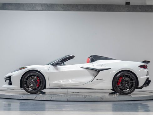 Used 2023 Chevrolet Corvette Z06 RWD image 44