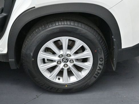 Used 2024 Toyota Grand Highlander XLE image 39